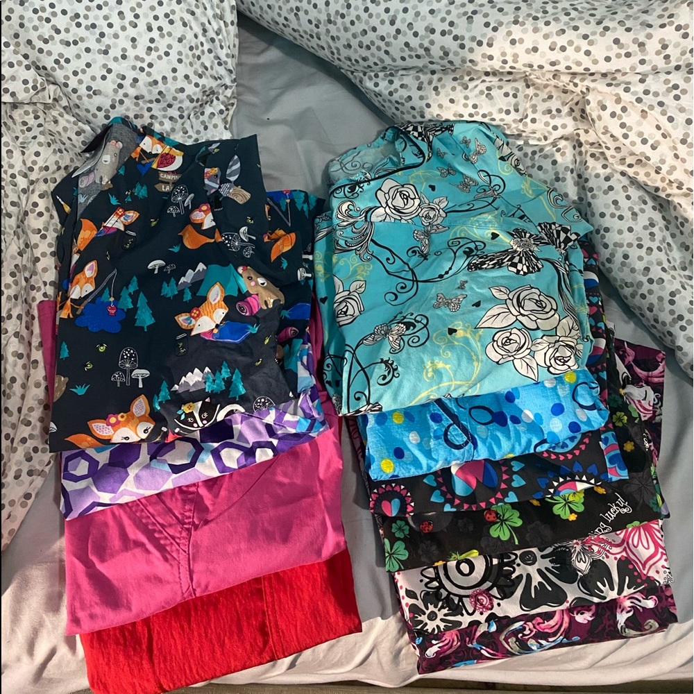 SCRUBS! Tops & bottoms 👩‍⚕️